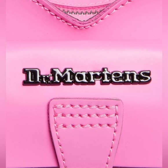 Heart Shaped Leather Backpack - Dr Martens - Picture 10 of 10